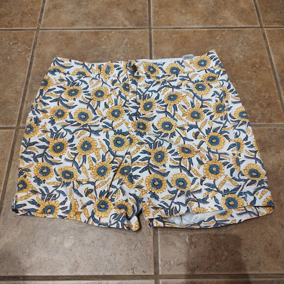 Old Navy Women's Size 10 Multi Color Floral Print Shorts Mid-Rise Everyday - Picture 1 of 5